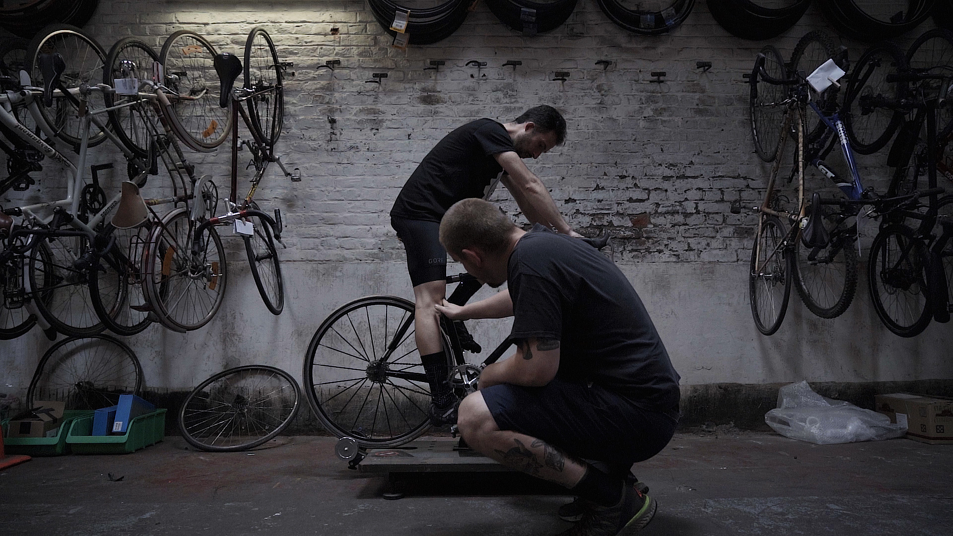 Thomas Roba vélociste — film portrait artisan cycliste par Entrée 4 Lausanne